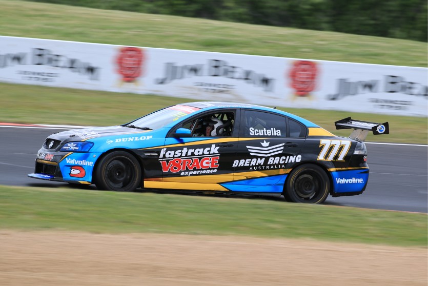 Bathurst V8 Supercars Car Racing & Hot Laps Experiences at Mount Panorama Bathurst V8 Supercars Car Racing & Hot Laps Experiences at Mount Panorama