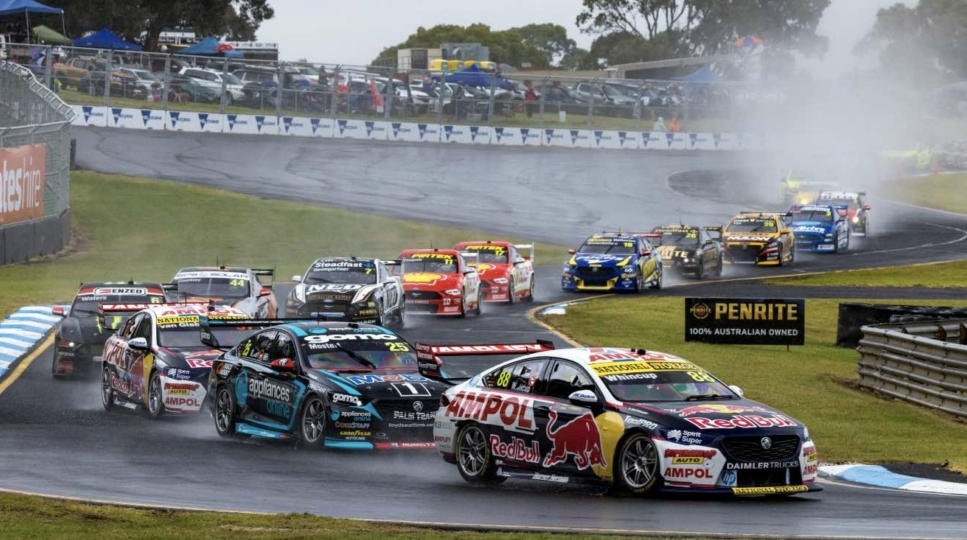 cars racing at sandown raceway in melbourne australia