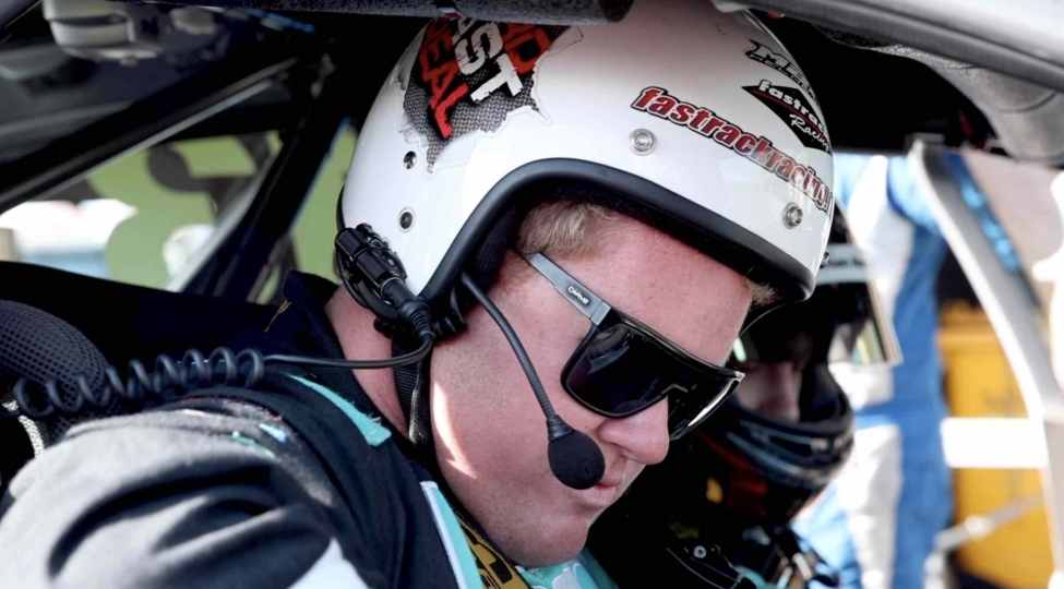 driving with fastrack v8 race